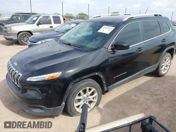 ✅ 2018 Jeep Cherokee Latitude • VIN: 1C4PJLCB4JD518004 • Лот: 42919239. Опубликован ранее на IAAI с пробегом 122 587 миль. Бесплатный доступ к архиву аукционных продаж из США и подробный отчёт об истории автомобиля на DreamBid. Изображение 2.