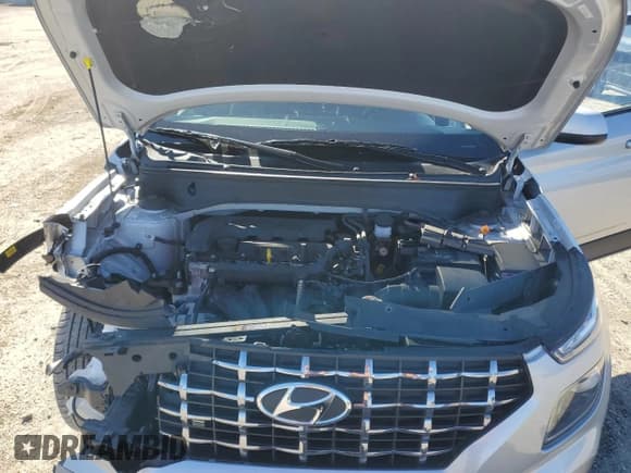✅ 2022 Hyundai Venue Limited • VIN: KMHRC8A35NU181369 • Lot: 89287075. Listed on Copart with 50,046 mi. Free auction sales archive from the USA and detailed vehicle history report at DreamBid. Image 12.