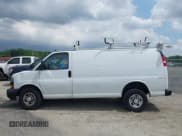 ✅ 2020 Chevrolet Express Cargo • VIN: 1GCZGGFG5L1170272 • Lot: 42577603. Listed on IAAI with 66,607 mi. Free auction sales archive from the USA and detailed vehicle history report at DreamBid. Image 14.