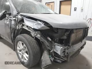 ✅ 2021 Chevrolet Traverse LT Cloth • VIN: 1GNEVGKW7MJ139681 • Lot: 43409810. Wystawiony na IAAI z przebiegiem 82 155 mil. Bezpłatny archiwum sprzedaży aukcyjnych z USA i szczegółowy raport historii pojazdu na DreamBid. Zdjęcie 6.