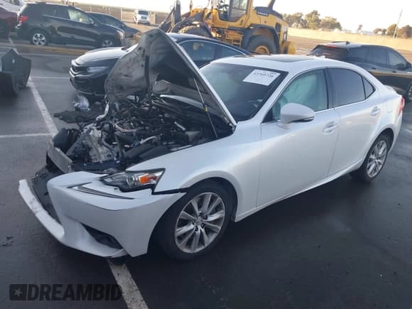 ✅ 2016 Lexus IS 200t • VIN: JTHBA1D29G5036756 • Lot: 43760726. Wystawiony na IAAI z przebiegiem 101 347 mil. Bezpłatny archiwum sprzedaży aukcyjnych z USA i szczegółowy raport historii pojazdu na DreamBid. Zdjęcie 2.