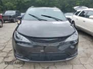 ✅ 2020 Chrysler Pacifica Hybrid Limited • VIN: 2C4RC1N71LR257964 • Lot: 67809245. Listed on Copart with 52,356 mi. Free auction sales archive from the USA and detailed vehicle history report at DreamBid. Image 5.