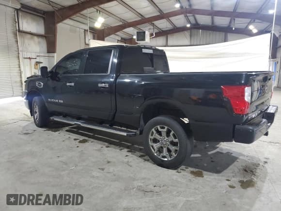 ✅ 2018 Nissan Titan Platinum Reserve • VIN: 1N6BA1F41JN550637 • Lot: 64829755. Wystawiony na Copart z przebiegiem 55 538 mil. Bezpłatny archiwum sprzedaży aukcyjnych z USA i szczegółowy raport historii pojazdu na DreamBid. Zdjęcie 2.