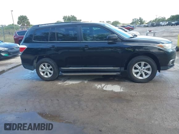✅ 2013 Toyota Highlander • VIN: 5TDZK3EH0DS109529 • Лот: 43378778. Опубликован ранее на IAAI с пробегом 187 845 миль. Бесплатный доступ к архиву аукционных продаж из США и подробный отчёт об истории автомобиля на DreamBid. Изображение 13.