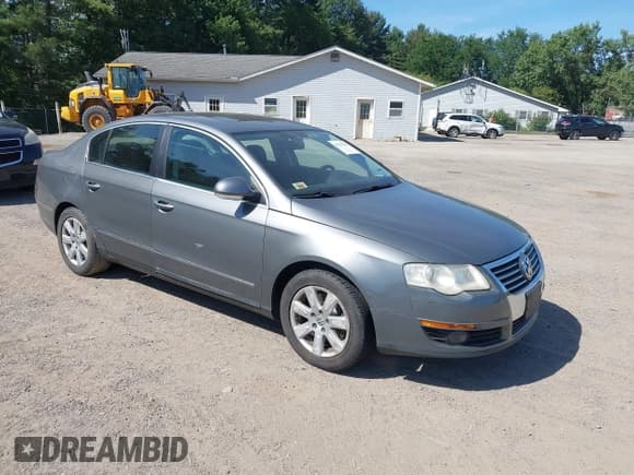 ✅ 2007 Volkswagen Passat • VIN: WVWKK73C97P021674 • Лот: 42797929. Опубликован ранее на IAAI с пробегом 117 687 миль. Бесплатный доступ к архиву аукционных продаж из США и подробный отчёт об истории автомобиля на DreamBid. Изображение 1.