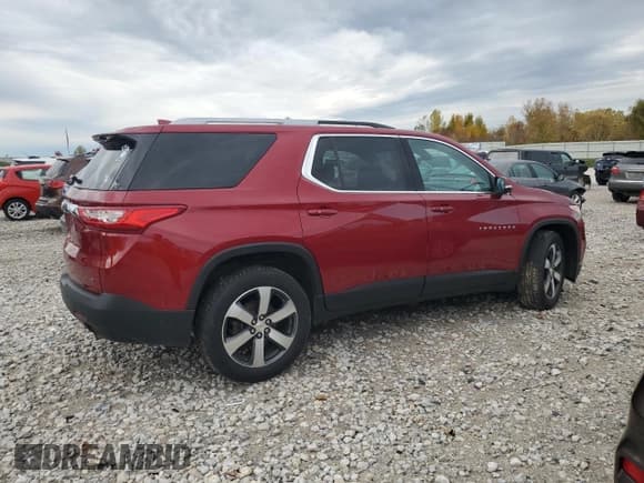 ✅ 2018 Chevrolet Traverse LT • VIN: 1GNEVHKW8JJ173016 • Lot: 82575325. Wystawiony na Copart z przebiegiem 150 228 mil. Bezpłatny archiwum sprzedaży aukcyjnych z USA i szczegółowy raport historii pojazdu na DreamBid. Zdjęcie 3.