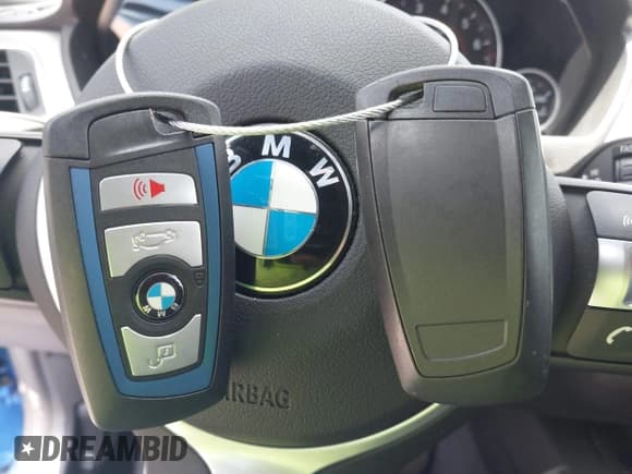 ✅ 2018 BMW 3 Series 340i • VIN: WBA8B3C52JK384632 • Lot: 42507124. Wystawiony na IAAI z przebiegiem 36 787 mil. Bezpłatny archiwum sprzedaży aukcyjnych z USA i szczegółowy raport historii pojazdu na DreamBid. Zdjęcie 11.