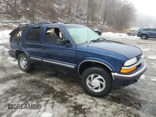 ✅ 2001 Chevrolet Blazer LS • VIN: 1GNDT13W812162843 • Lot: 43563975. Wystawiony na Copart z przebiegiem 139 454 mil. Bezpłatny archiwum sprzedaży aukcyjnych z USA i szczegółowy raport historii pojazdu na DreamBid. Zdjęcie 4.
