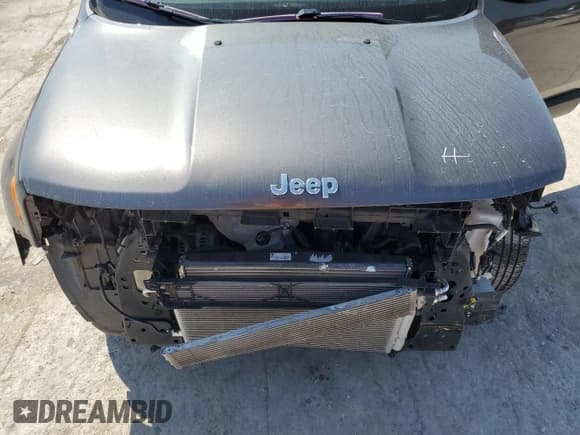 ✅ 2017 Jeep Renegade Limited • VIN: ZACCJADB6HPF29664 • Lot: 71491595. Listed on Copart with 104,139 mi. Free auction sales archive from the USA and detailed vehicle history report at DreamBid. Image 12.