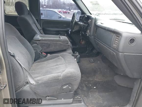 ✅ 2001 Chevrolet Silverado 1500 LT • VIN: 2GCEC19T711249322 • Lot: 41556311. Wystawiony na IAAI z przebiegiem 200 237 mil mil. Skorzystaj z bezpłatnego archiwum sprzedaży aukcyjnych z USA i zobacz szczegółowy raport historii pojazdu na DreamBid. Zdjęcie 5.