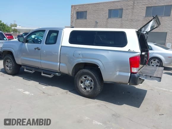 ✅ 2017 Toyota Tacoma SR • VIN: 5TFSX5EN1HX054965 • Lot: 42150569. Listed on IAAI with 108,342 mi. Free auction sales archive from the USA and detailed vehicle history report at DreamBid. Image 3.