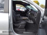 ✅ 2020 Chevrolet Silverado 1500 LT Trail Boss • VIN: 3GCPYFED6LG167999 • Lot: 43439518. Wystawiony na IAAI z przebiegiem Nie podano. Bezpłatny archiwum sprzedaży aukcyjnych z USA i szczegółowy raport historii pojazdu na DreamBid. Zdjęcie 5.