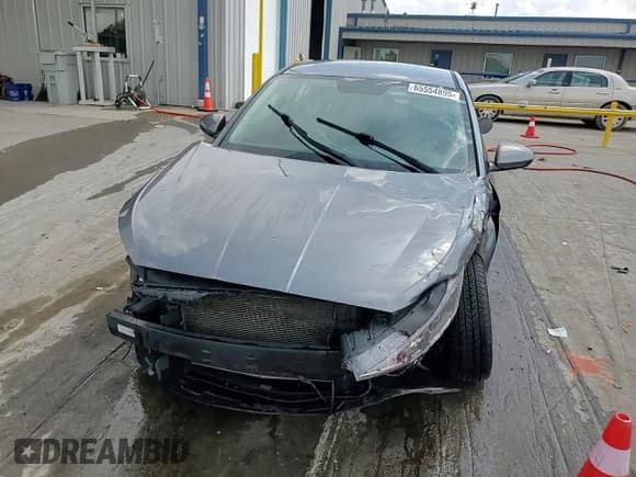 ✅ 2019 Hyundai Elantra SE • VIN: 5NPD74LF2KH437668 • Lot: 65554895. Listed on Copart with 107,545 mi. Free auction sales archive from the USA and detailed vehicle history report at DreamBid. Image 14.