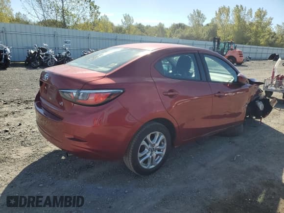 ✅ 2017 Toyota Yaris • VIN: 3MYDLBYV5HY154730 • Лот: 84958445. Опубликован ранее на Copart с пробегом 103 401 миль. Бесплатный доступ к архиву аукционных продаж из США и подробный отчёт об истории автомобиля на DreamBid. Изображение 3.