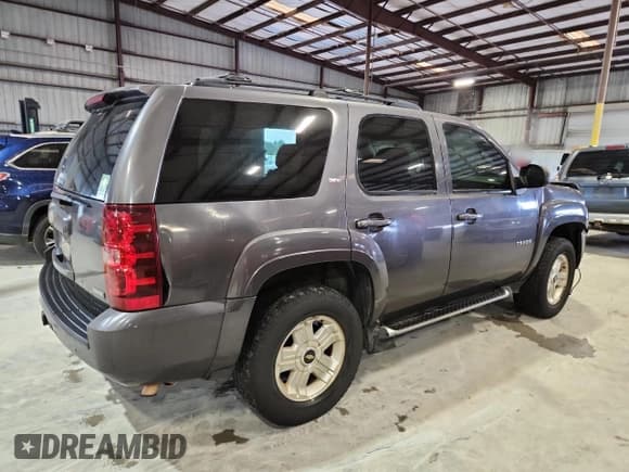 ✅ 2010 Chevrolet Tahoe LT • VIN: 1GNUCBE08AR240592 • Lot: 85516615. Listed on Copart with 194,537 mi. Free auction sales archive from the USA and detailed vehicle history report at DreamBid. Image 3.