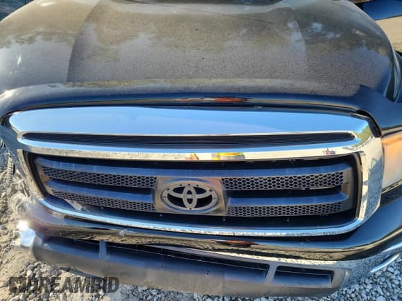 ✅ 2012 Toyota Tundra • VIN: 5TFRY5F1XCX124012 • Lot: 82717595. Listed on Copart with 86,832 mi. Free auction sales archive from the USA and detailed vehicle history report at DreamBid. Image 11.