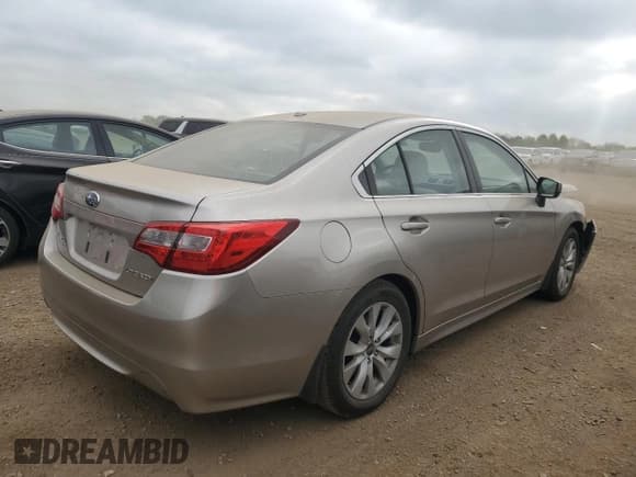 ✅ 2015 Subaru Legacy Premium • VIN: 4S3BNBD63F3058499 • Lot: 56729335. Wystawiony na Copart z przebiegiem 73 897 mil. Bezpłatny archiwum sprzedaży aukcyjnych z USA i szczegółowy raport historii pojazdu na DreamBid. Zdjęcie 3.