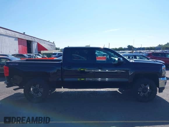 2017 Chevrolet Silverado 1500 LT с VIN 3GCUKREC7HG299903, выставлен на аукционе IAAI как лот 42861895 с пробегом 109 602 миль миль и . История ставок и продаж доступна на DreamBid. Изображение 13.