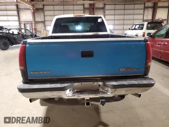 ✅ 1999 GMC Sierra 2500 • VIN: 1GTGK23R9XF047744 • Lot: 70817814. Wystawiony na Copart z przebiegiem 250 720 mil. Bezpłatny archiwum sprzedaży aukcyjnych z USA i szczegółowy raport historii pojazdu na DreamBid. Zdjęcie 6.