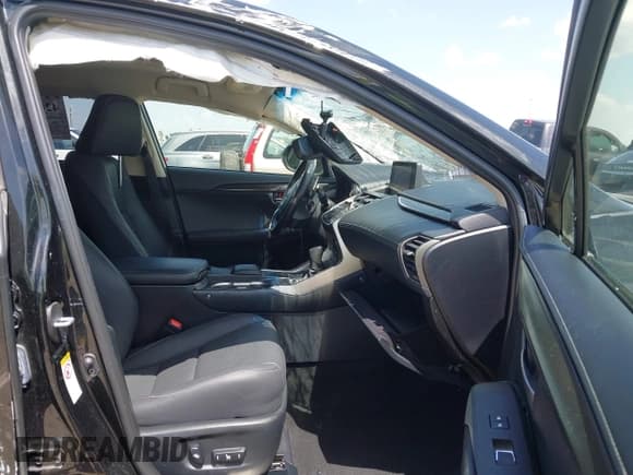 ✅ 2019 Lexus NX 300 • VIN: JTJYARBZ3K2144498 • Лот: 42825566. Опубликован ранее на IAAI с пробегом 121 848 миль. Бесплатный доступ к архиву аукционных продаж из США и подробный отчёт об истории автомобиля на DreamBid. Изображение 5.