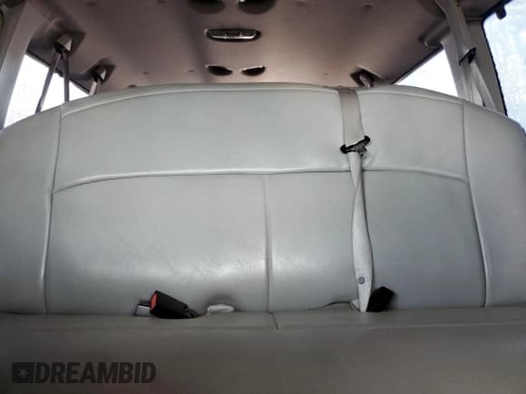 ✅ 2014 Ford Econoline Passenger XL • VIN: 1FBSS3BL5EDA66673 • Lot: 80469565. Wystawiony na Copart z przebiegiem 199 162 mil. Bezpłatny archiwum sprzedaży aukcyjnych z USA i szczegółowy raport historii pojazdu na DreamBid. Zdjęcie 10.