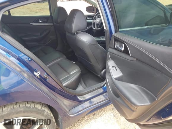 ✅ 2016 Nissan Maxima SR • VIN: 1N4AA6AP3GC404182 • Лот: 43024841. Опубликован ранее на IAAI с пробегом 186 530 миль. Бесплатный доступ к архиву аукционных продаж из США и подробный отчёт об истории автомобиля на DreamBid. Изображение 8.