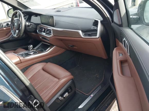 ✅ 2020 BMW X5 xDrive40i • VIN: 5UXCR6C02L9D09245 • Lot: 43759600. Wystawiony na IAAI z przebiegiem 121 665 mil. Bezpłatny archiwum sprzedaży aukcyjnych z USA i szczegółowy raport historii pojazdu na DreamBid. Zdjęcie 5.