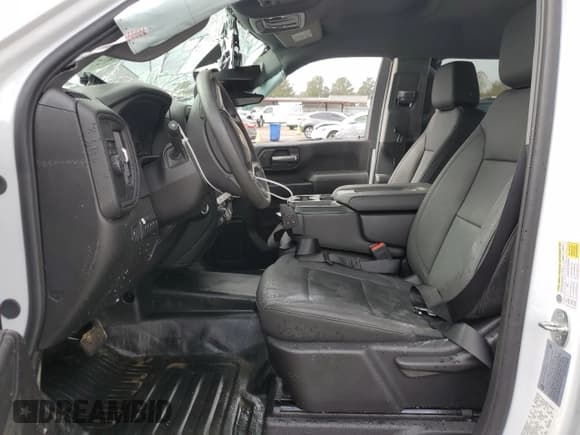 ✅ 2024 Chevrolet Silverado 1500 • VIN: 1GB4WLE79RF466578 • Лот: 84248384. Опубликован ранее на Copart с пробегом 748 миль. Бесплатный доступ к архиву аукционных продаж из США и подробный отчёт об истории автомобиля на DreamBid. Изображение 7.