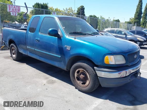 ✅ 2000 Ford F-150 XL • VIN: 1FTRX17W7YNC36985 • Лот: 42889441. Опубликован ранее на IAAI с пробегом 165 507 миль. Бесплатный доступ к архиву аукционных продаж из США и подробный отчёт об истории автомобиля на DreamBid. Изображение 1.
