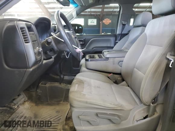 ✅ 2018 Chevrolet Silverado 1500 Custom • VIN: 3GCUKPEC7JG261100 • Лот: 68710964. Опубликован ранее на Copart с пробегом 138 588 миль. Бесплатный доступ к архиву аукционных продаж из США и подробный отчёт об истории автомобиля на DreamBid. Изображение 7.