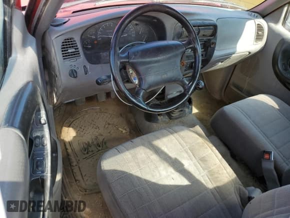 ✅ 1997 Ford Ranger XLT • VIN: 1FTCR11X1VTA20882 • Лот: 70052614. Опубликован ранее на Copart с пробегом 211 824 миль. Бесплатный доступ к архиву аукционных продаж из США и подробный отчёт об истории автомобиля на DreamBid. Изображение 8.