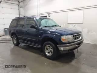 1997 Ford Explorer XLT с VIN 1FMDU35P6VUA33724, выставлен на аукционе IAAI как лот 41843164 с пробегом 226 234 миль миль и . История ставок и продаж доступна на DreamBid. Изображение 1.