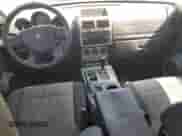 2007 Dodge Nitro SXT z VIN 1D8GU28K97W636431, wystawiony jako Copart lot #66031104 z przebiegiem 184 002 mil mil oraz Szkoda całkowita • Salvage title. Historia ofert i sprzedaży dostępna na DreamBid. Obrazek 8.