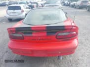 ✅ 1995 Chevrolet Camaro Z28 • VIN: 2G1FP22P1S2158031 • Lot: 42975650. Wystawiony na IAAI z przebiegiem 201 076 mil. Bezpłatny archiwum sprzedaży aukcyjnych z USA i szczegółowy raport historii pojazdu na DreamBid. Zdjęcie 16.