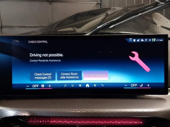 ✅ 2025 BMW 3 Series 330i xDrive • VIN: 3MW89CW08S8F24309 • Lot: 42125993. Wystawiony na IAAI z przebiegiem 457 mil. Bezpłatny archiwum sprzedaży aukcyjnych z USA i szczegółowy raport historii pojazdu na DreamBid. Zdjęcie 18.