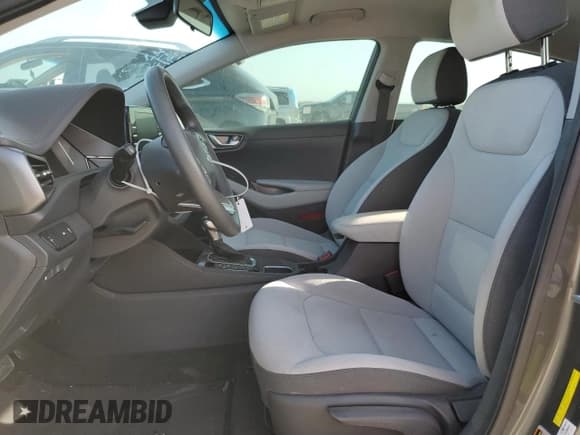 ✅ 2022 Hyundai Ioniq Blue • VIN: KMHC65LC2NU281535 • Lot: 48211845. Wystawiony na Copart z przebiegiem 43 953 mil. Bezpłatny archiwum sprzedaży aukcyjnych z USA i szczegółowy raport historii pojazdu na DreamBid. Zdjęcie 7.