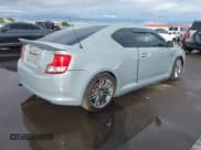 ✅ 2013 Scion tC • VIN: JTKJF5C70D3056557 • Lot: 43711854. Wystawiony na IAAI z przebiegiem 132 546 mil. Bezpłatny archiwum sprzedaży aukcyjnych z USA i szczegółowy raport historii pojazdu na DreamBid. Zdjęcie 4.