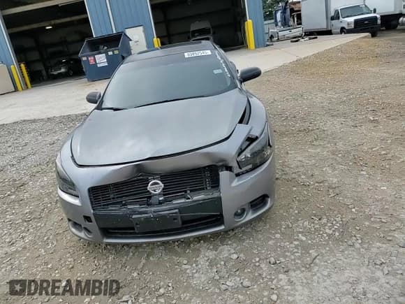 ✅ 2009 Nissan Maxima SV • VIN: 1N4AA51E79C850623 • Lot: 83852545. Wystawiony na Copart z przebiegiem 129 481 mil. Bezpłatny archiwum sprzedaży aukcyjnych z USA i szczegółowy raport historii pojazdu na DreamBid. Zdjęcie 13.