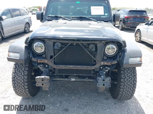 ✅ 2020 Jeep Wrangler Unlimited Sport • VIN: 1C4HJXDG1LW201374 • Lot: 42160354. Listed on IAAI with 46,539 mi. Free auction sales archive from the USA and detailed vehicle history report at DreamBid. Image 6.