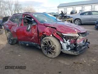 2025 Chevrolet Trax 2RS с VIN KL77LJEP7SC129434, выставлен на аукционе IAAI как лот 41216902 с пробегом 955 миль миль и . История ставок и продаж доступна на DreamBid. Изображение 1.