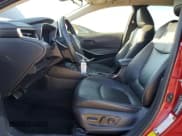 ✅ 2022 Toyota Corolla Hybrid LE • VIN: JTDEAMDE0NJ051421 • Lot: 85411495. Wystawiony na Copart z przebiegiem 107 216 mil. Bezpłatny archiwum sprzedaży aukcyjnych z USA i szczegółowy raport historii pojazdu na DreamBid. Zdjęcie 7.