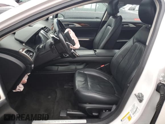 ✅ 2015 Lincoln MKZ • VIN: 3LN6L2J92FR607094 • Lot: 82484395. Wystawiony na Copart z przebiegiem 120 430 mil. Bezpłatny archiwum sprzedaży aukcyjnych z USA i szczegółowy raport historii pojazdu na DreamBid. Zdjęcie 7.