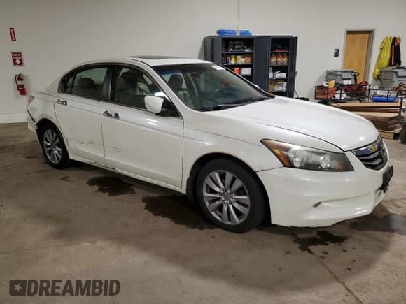 ✅ 2011 Honda Accord EX-L • VIN: 1HGCP3F84BA004042 • Lot: 93714215. Wystawiony na Copart z przebiegiem 117 737 mil. Bezpłatny archiwum sprzedaży aukcyjnych z USA i szczegółowy raport historii pojazdu na DreamBid. Zdjęcie 4.