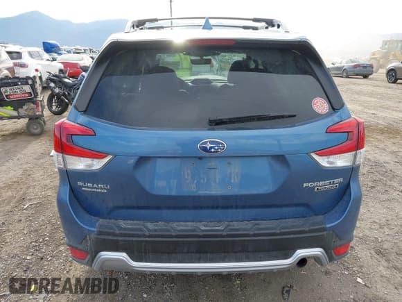 ✅ 2022 Subaru Forester Touring • VIN: JF2SKARCXNH504720 • Lot: 43389059. Wystawiony na IAAI z przebiegiem 19 729 mil. Bezpłatny archiwum sprzedaży aukcyjnych z USA i szczegółowy raport historii pojazdu na DreamBid. Zdjęcie 16.