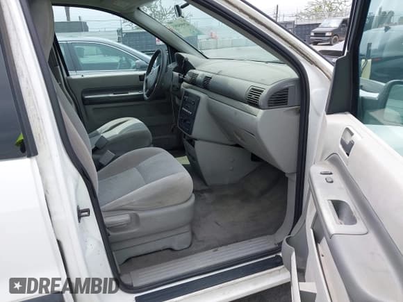 ✅ 2004 Ford Freestar S • VIN: 2FMZA50624BB24499 • Lot: 42995093. Listed on IAAI with 118,852 mi. Free auction sales archive from the USA and detailed vehicle history report at DreamBid. Image 5.