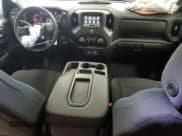 ✅ 2019 Chevrolet Silverado 1500 Custom • VIN: 1GCRYBEH9KZ406979 • Lot: 58942404. Wystawiony na Copart z przebiegiem 57 147 mil. Bezpłatny archiwum sprzedaży aukcyjnych z USA i szczegółowy raport historii pojazdu na DreamBid. Zdjęcie 8.