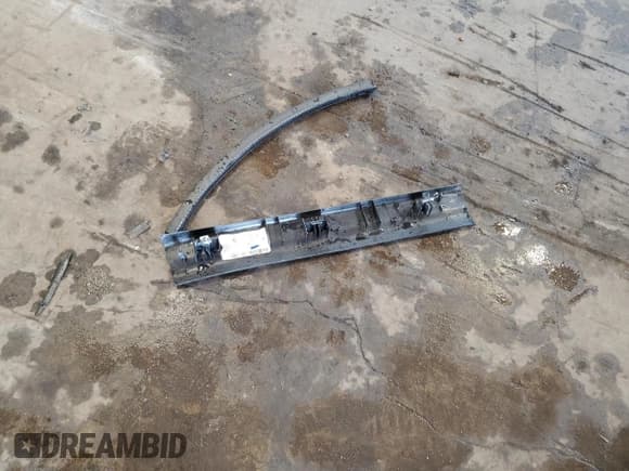 ✅ 2015 Dodge Journey American Value • VIN: 3C4PDCAB3FT556836 • Lot: 86071855. Wystawiony na Copart z przebiegiem 94 999 mil. Bezpłatny archiwum sprzedaży aukcyjnych z USA i szczegółowy raport historii pojazdu na DreamBid. Zdjęcie 13.