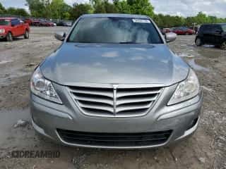 2011 Hyundai Genesis z VIN KMHGC4DE3BU131675, wystawiony jako Copart lot #54255134 z przebiegiem 192 926 mil mil oraz Szkoda całkowita • Salvage title. Historia ofert i sprzedaży dostępna na DreamBid. Obrazek 5.