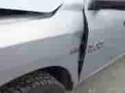 2017 Ram 1500 Express z VIN 1C6RR7FT3HS691054, wystawiony jako IAAI lot #43492242 z przebiegiem 109 532 mil mil oraz . Historia ofert i sprzedaży dostępna na DreamBid. Obrazek 18.