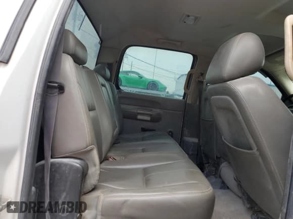 ✅ 2013 Chevrolet Silverado 1500 • VIN: 1GC4CZCG6DF221868 • Лот: 63277495. Опубликован ранее на Copart с пробегом 271 694 миль. Бесплатный доступ к архиву аукционных продаж из США и подробный отчёт об истории автомобиля на DreamBid. Изображение 11.